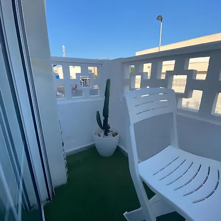 A 1 Min De La Playa, 2 Hab Y Terraza
