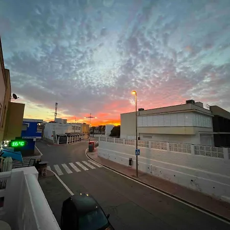 A 1 Min De La Playa, 2 Hab Y Terraza Apartamento